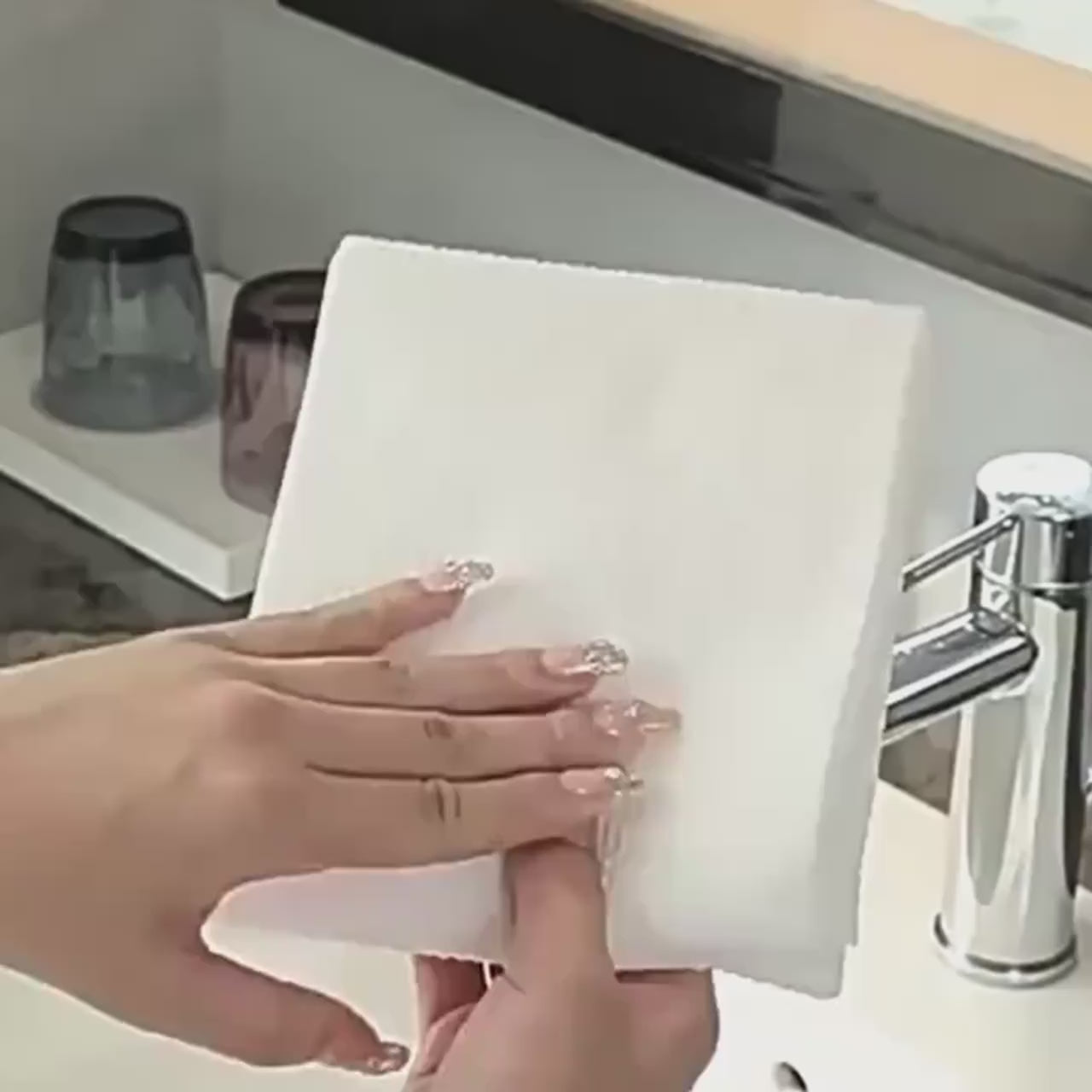 Hypoallergenic Disposable Towel Set – 2pcs